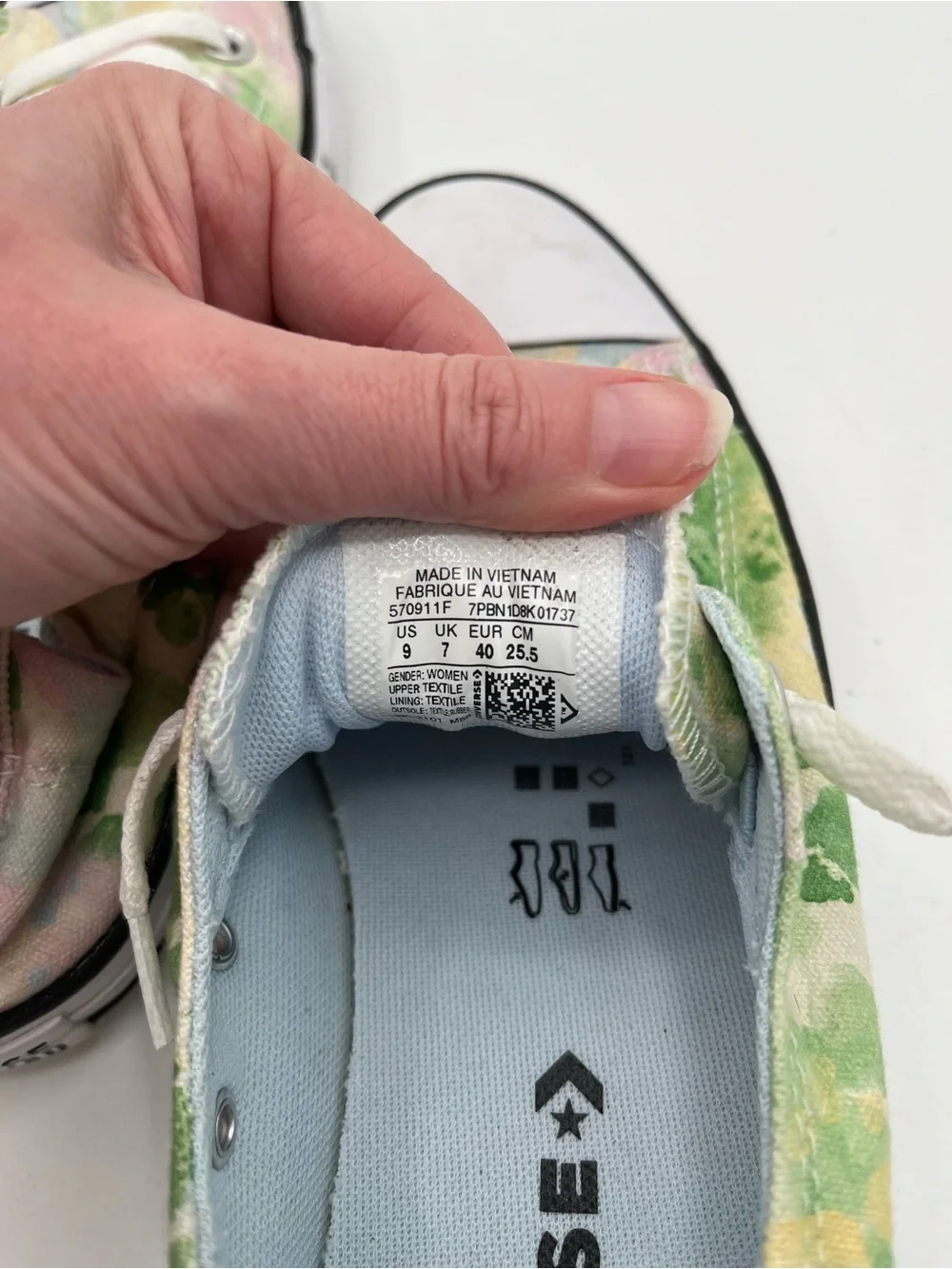 Converse women’s slip on pastel watercolor sneakers - Picture 7 of 8
